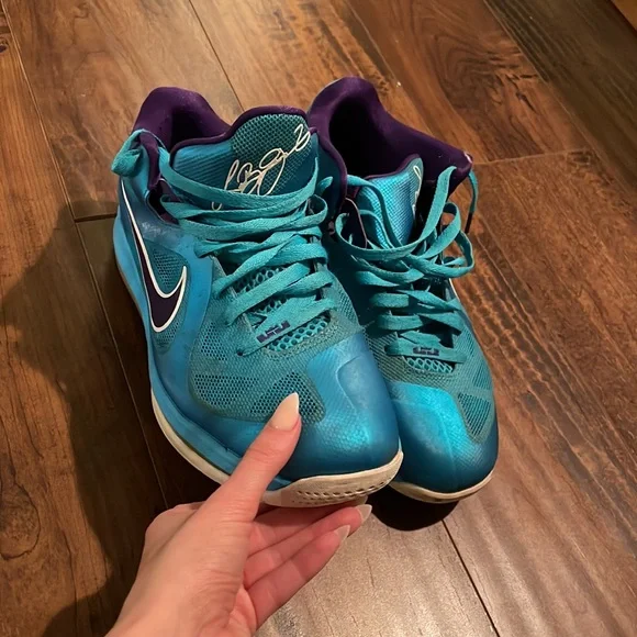 Lebron 9 low tops NIKE RARE - Picture 6 of 6